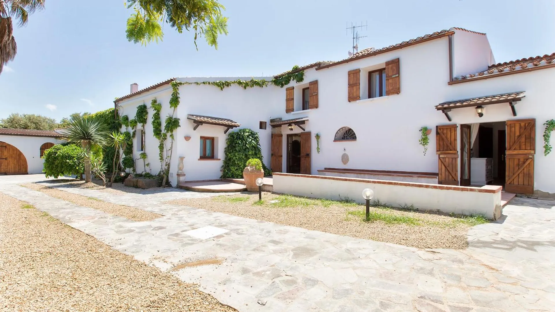 Restored Historic Mansion Paterno With Exclusive Pool, Wifi And Ac For 20 People Alghero