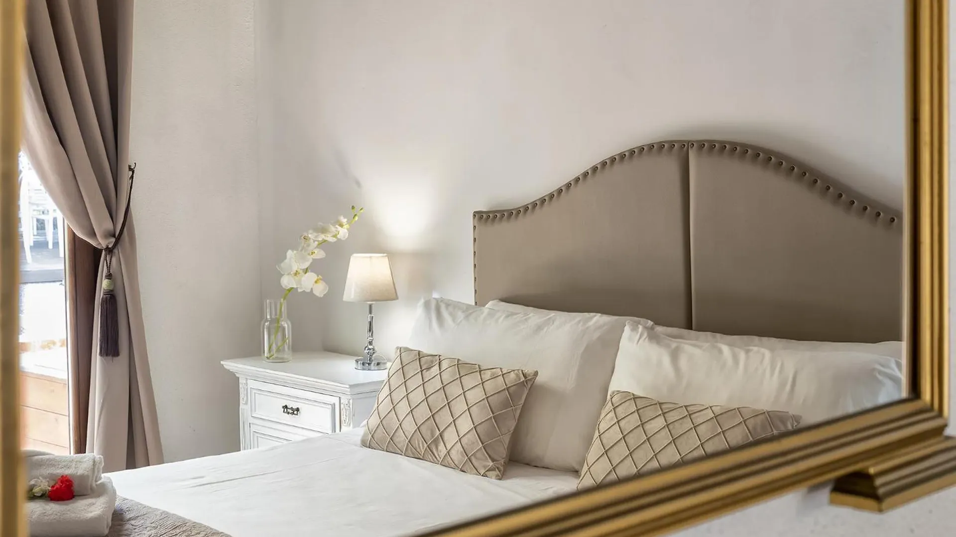 Villa Restored Historic Mansion Paterno With Exclusive Pool, Wifi And Ac For 20 People Alghero