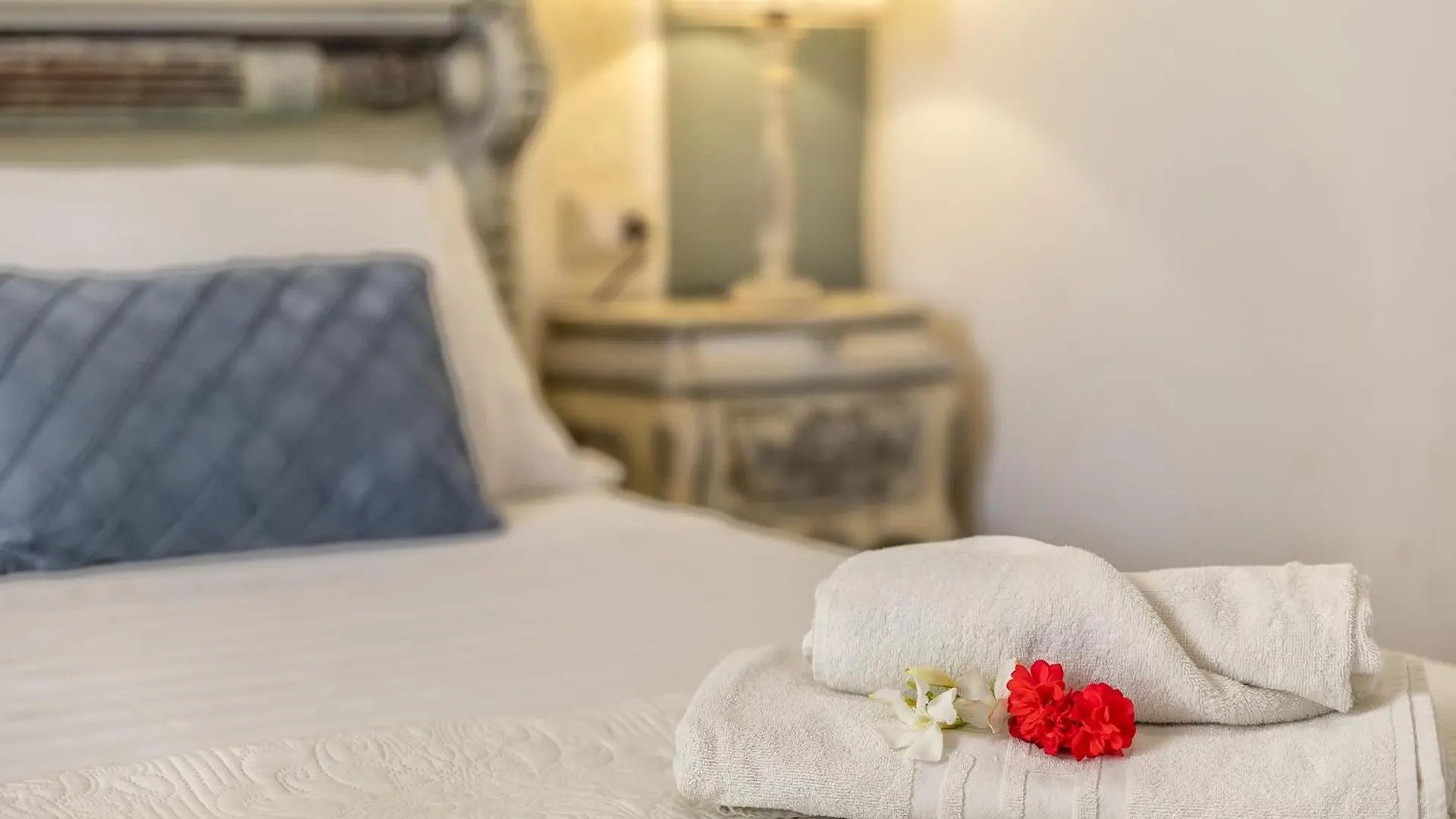 Restored Historic Mansion Paterno With Exclusive Pool, Wifi And Ac For 20 People Alghero