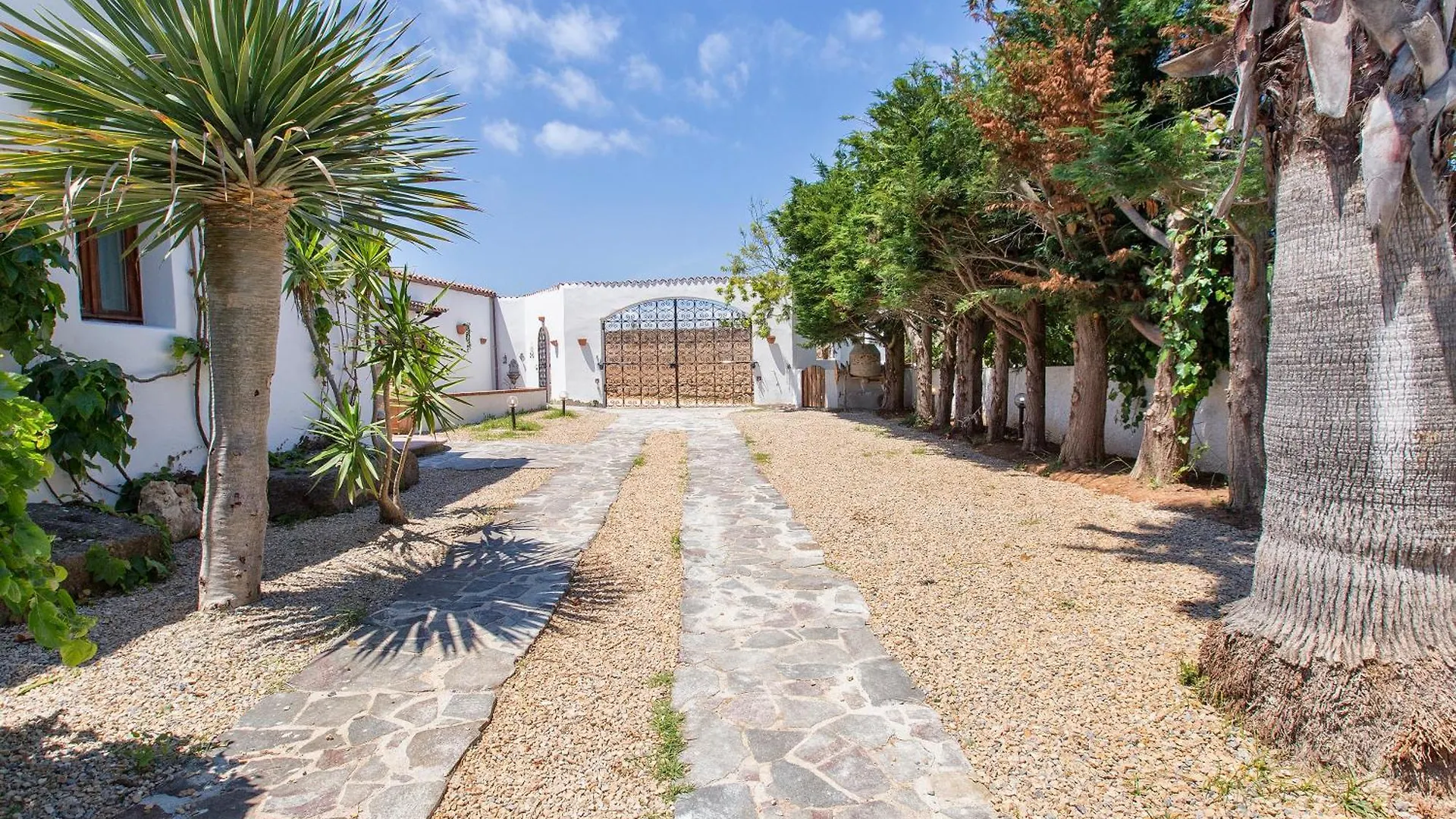 Restored Historic Mansion Paterno With Exclusive Pool, Wifi And Ac For 20 People Alghero